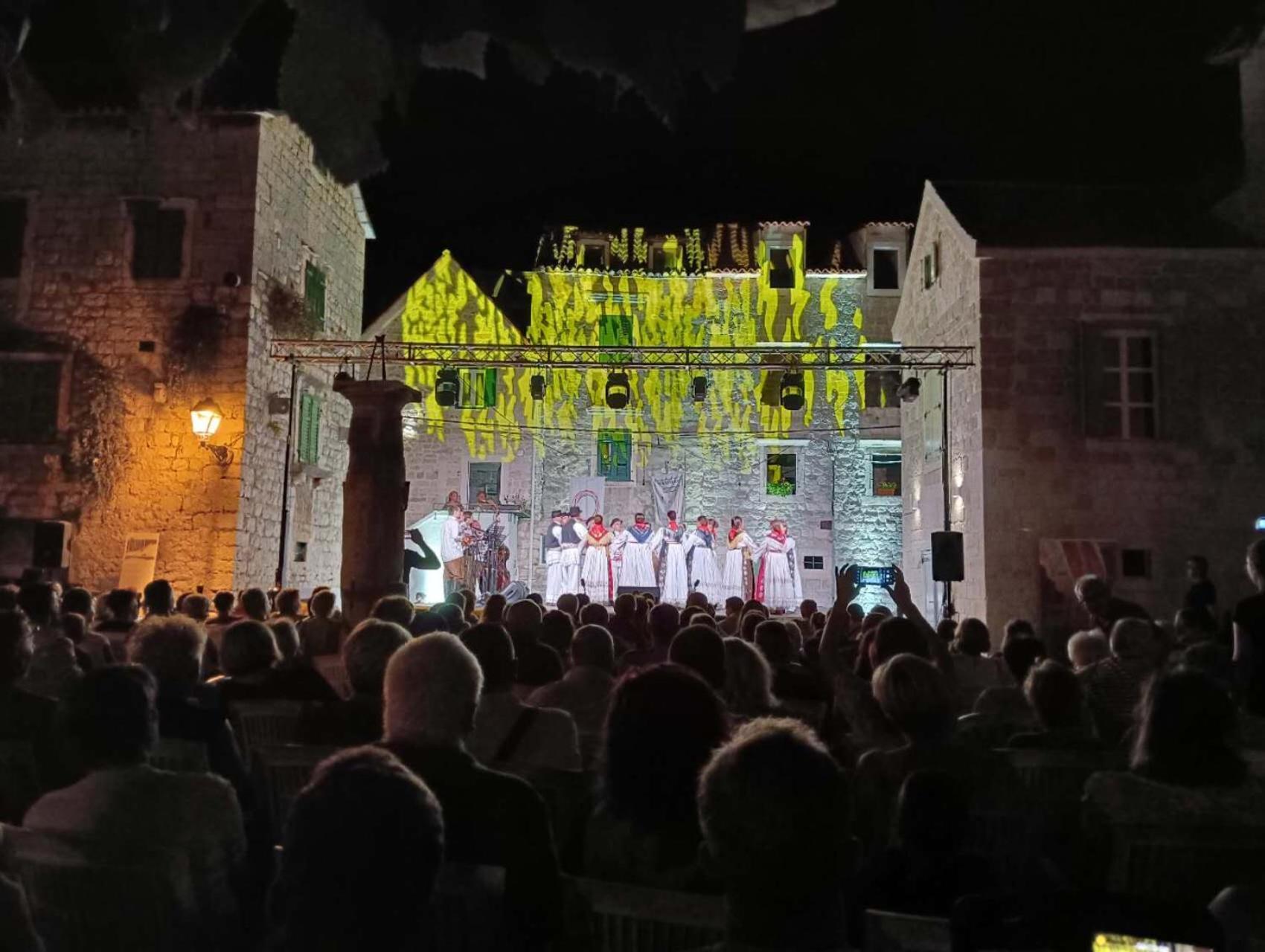 Villa Aspalathos Kaštela Kültér fotó